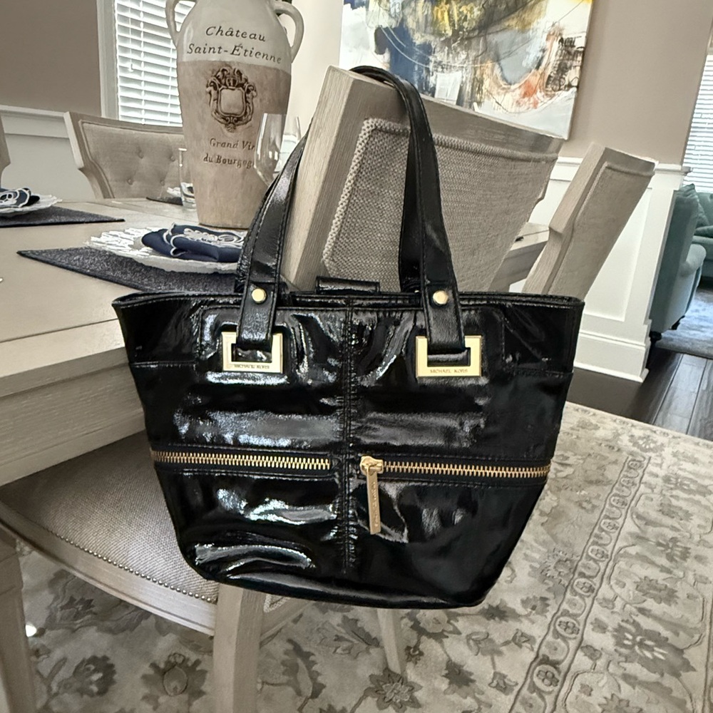 Michael Kors Shiny Black Shoulder Bag